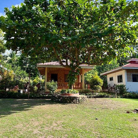 Paco'S Garden Home Stay Mambajao Eksteriør bilde