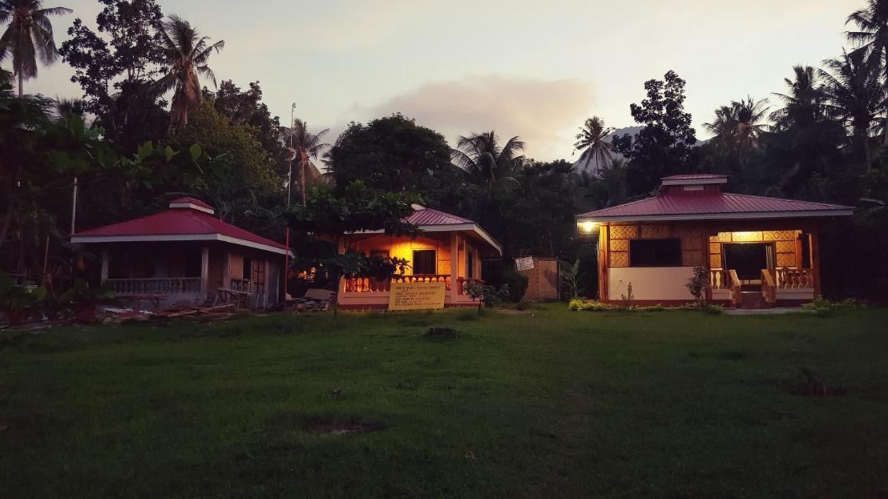Paco'S Garden Home Stay Mambajao Eksteriør bilde