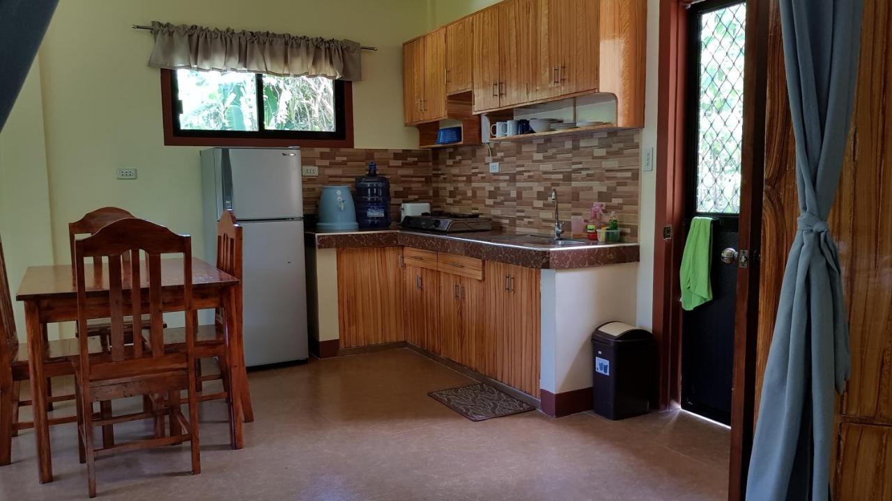Paco'S Garden Home Stay Mambajao Eksteriør bilde