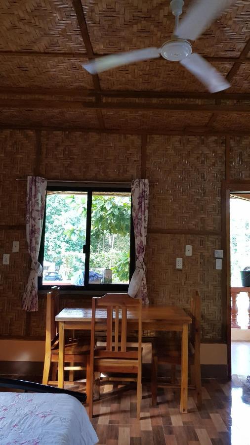 Paco'S Garden Home Stay Mambajao Eksteriør bilde