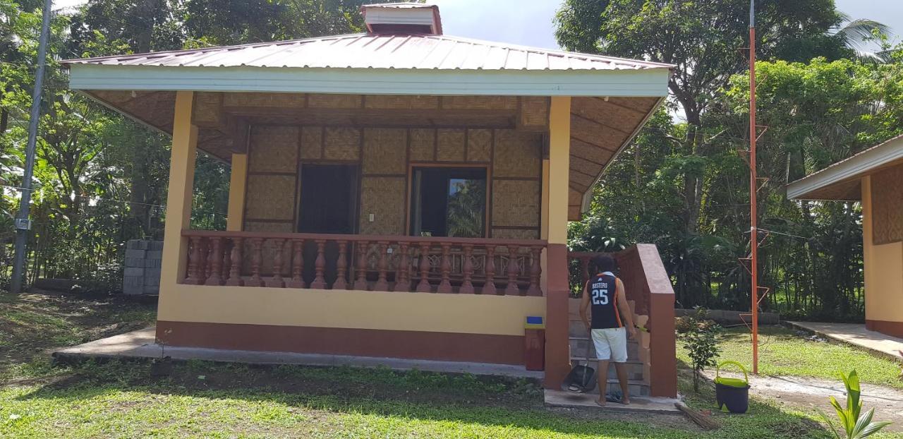 Paco'S Garden Home Stay Mambajao Eksteriør bilde