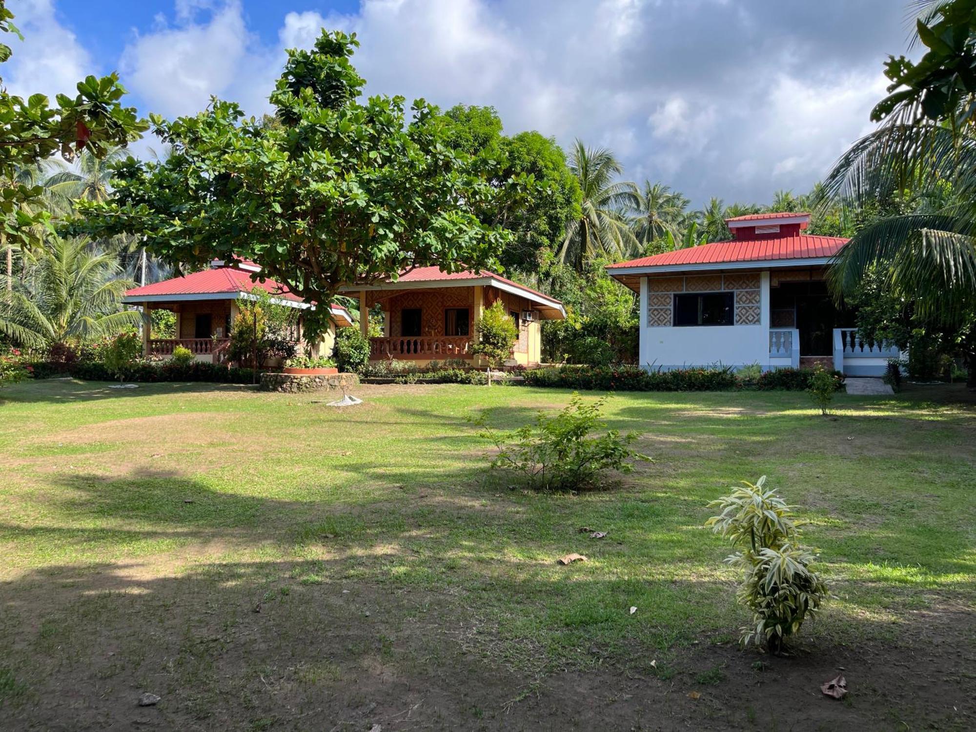 Paco'S Garden Home Stay Mambajao Eksteriør bilde