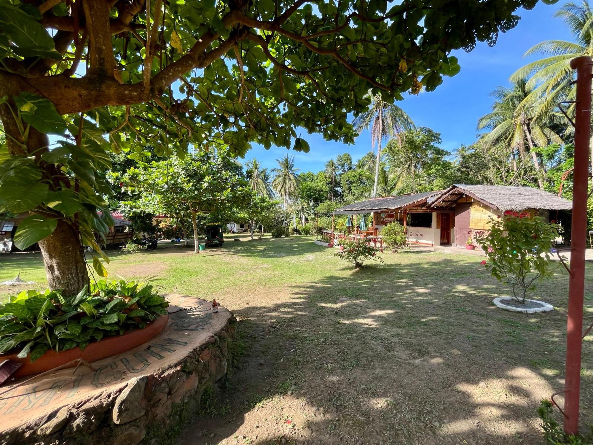 Paco'S Garden Home Stay Mambajao Eksteriør bilde
