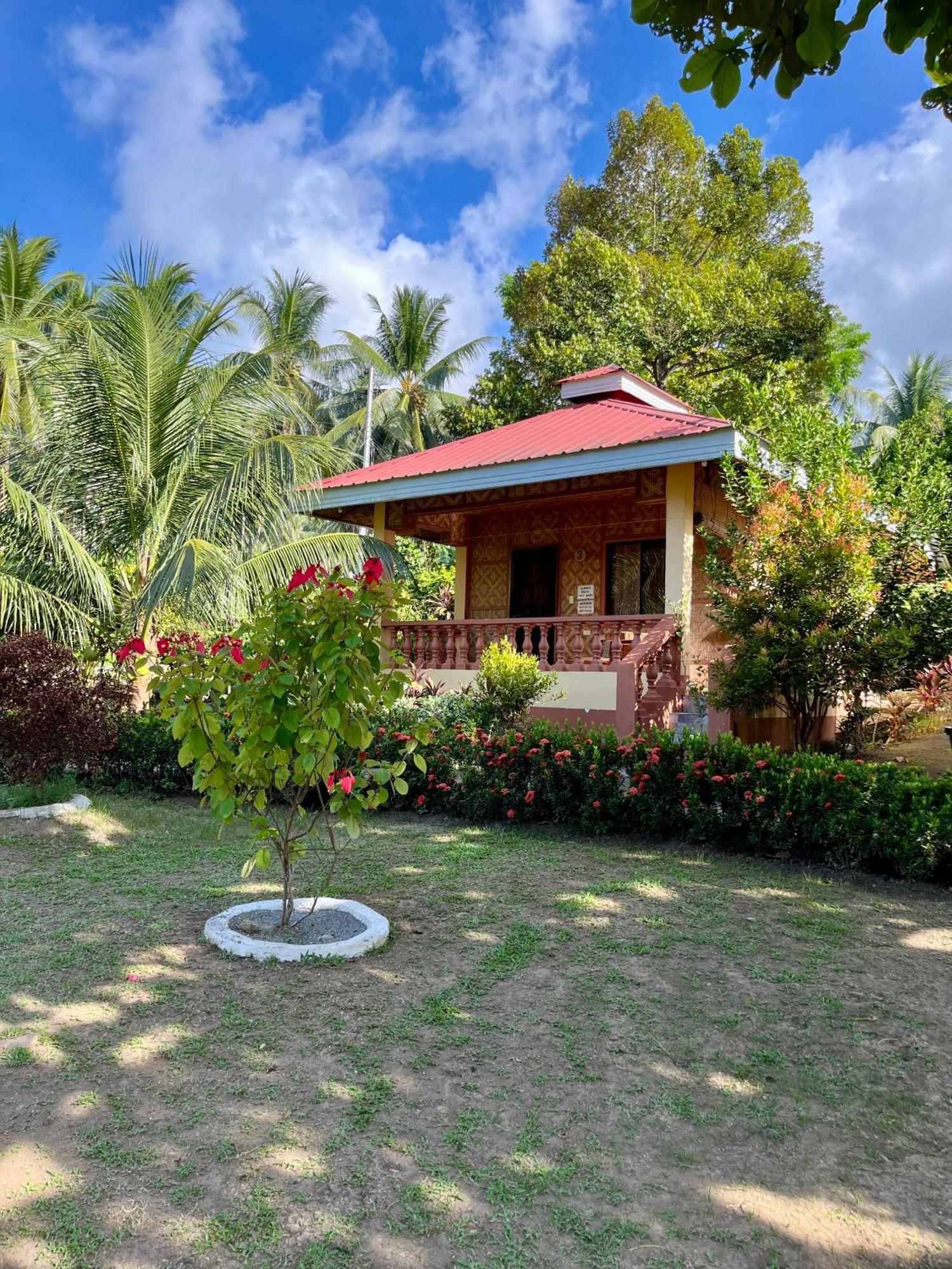 Paco'S Garden Home Stay Mambajao Eksteriør bilde